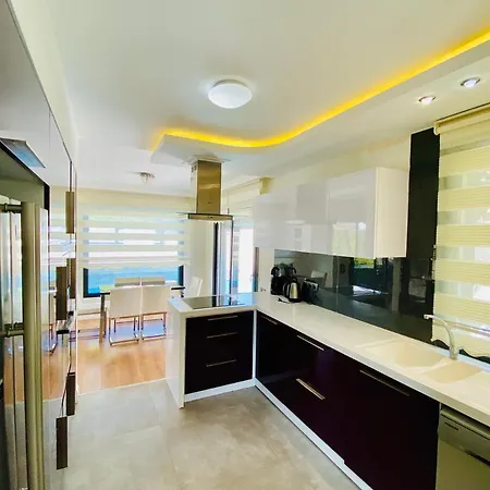 Kusadasi'nda Havuzlu Lux Miray A7 Villa