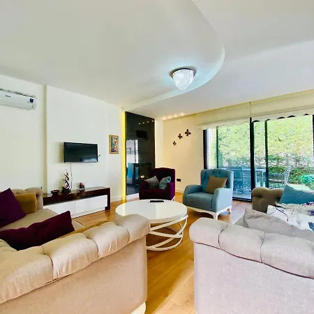Kusadasi'nda Havuzlu Lux Miray A7 Vila *