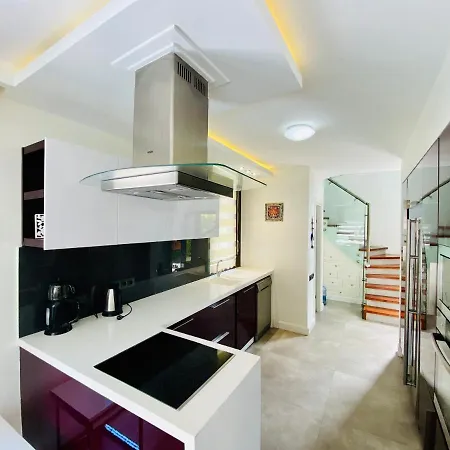 Vila Kusadasi'nda Havuzlu Lux Miray A7