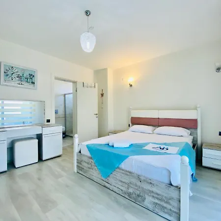 Kusadasi'nda Havuzlu Lux Miray A7 * Kusadası
